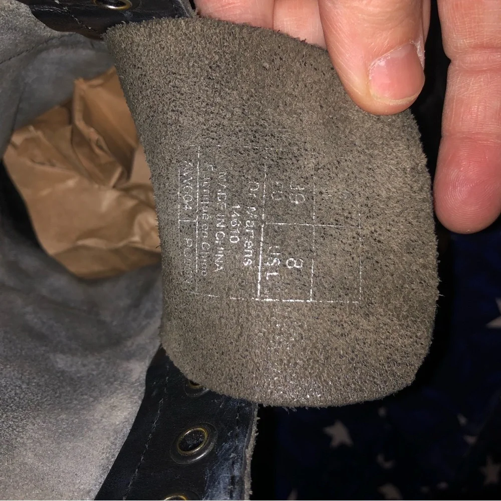 👽 Dr Marten splatter paint back boots size 8 US soft leather SPECIAL $65 BONES - Picture 2 of 7